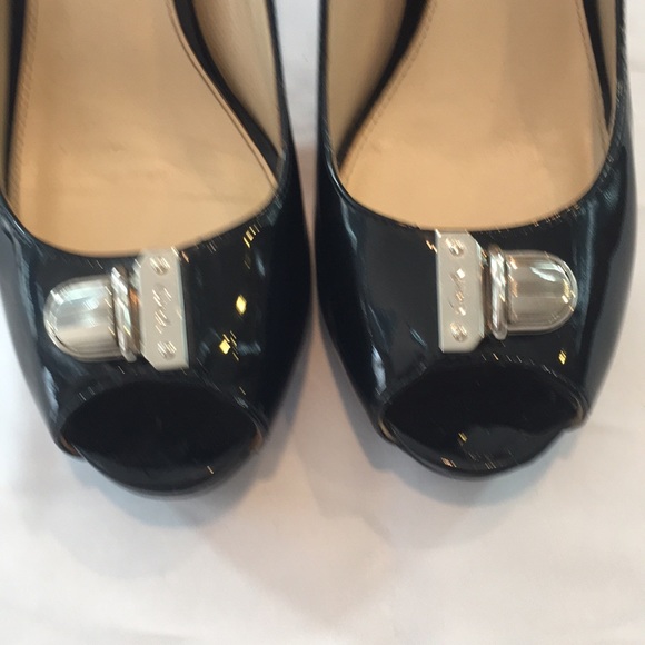 Coach Black patent leather peep toe pump wit SS buckle - Picture 5 of 7